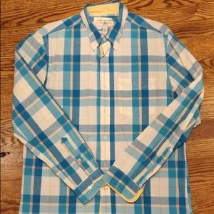 Men’s button down collared shirt!